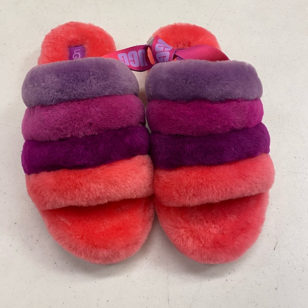 UGG slippers size 6 NWT